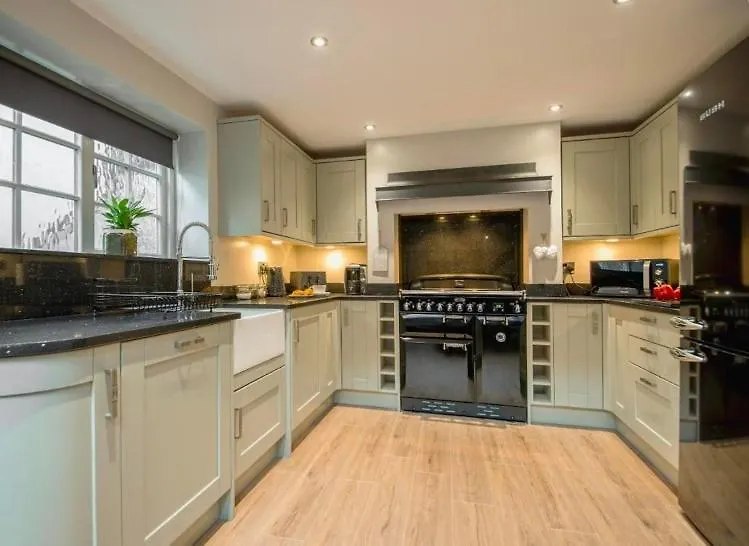 The Old Bakery - Luxury Three Bed House With Roof Terrace Villa Whitby